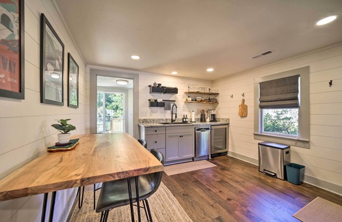Brevard Casa | Updated Brevard Home - Close to Downtown!