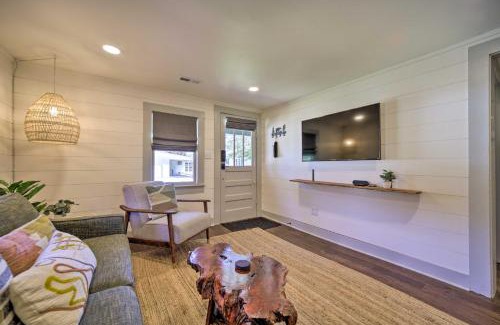 Brevard Casa | Updated Brevard Home - Close to Downtown!
