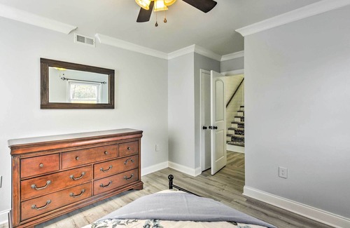 Hidden Valley Casa | Updated Charlotte Home w/ Yard, Fire Pit!