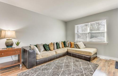 Enderly Park Casa | Updated Charlotte Home with Yard about 3 Mi to Uptown!