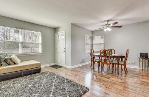Enderly Park Casa | Updated Charlotte Home with Yard about 3 Mi to Uptown!