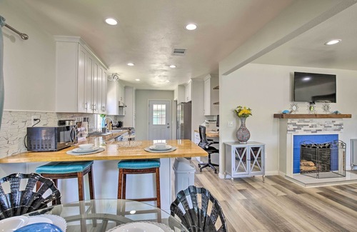 Compton Casa | Updated Compton Home ~ 10 Mi to SoFi Stadium!