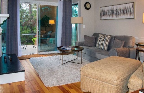 Snee Farm Condominio | Updated Condo centrally located Extended Stay Charleston and Beaches