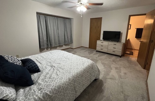 Urbandale Condominio | Updated Condo close to downtown and west des moines