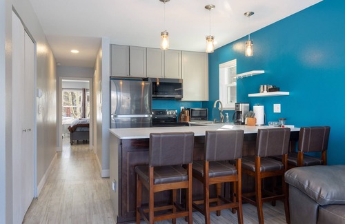Summit Cove Condominio | Updated Condo/Private Patio/Central Location