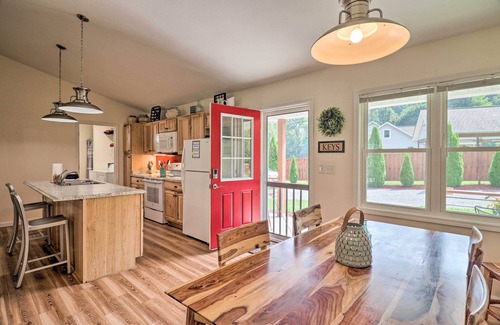 Waynesville Cabaña | Updated Cottage at Lake Junaluska Golf Course!