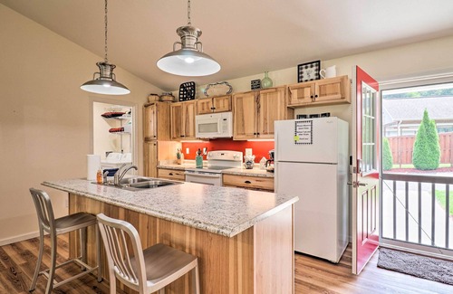 Waynesville Cabaña | Updated Cottage at Lake Junaluska Golf Course!