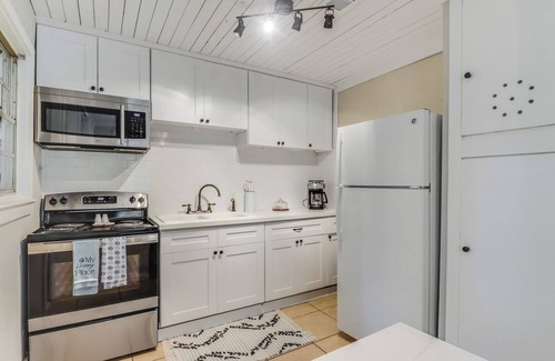 Biloxi Cabaña | Updated cottage two blocks from the beach