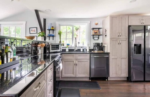 Tillson Casa | Updated Country Home in New Paltz. New 600+ sq ft deck!