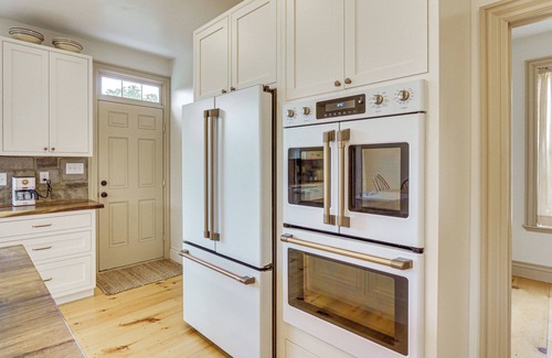 Middletown Casa | Updated Farmhouse < 2 Mi to Historic Middletown!