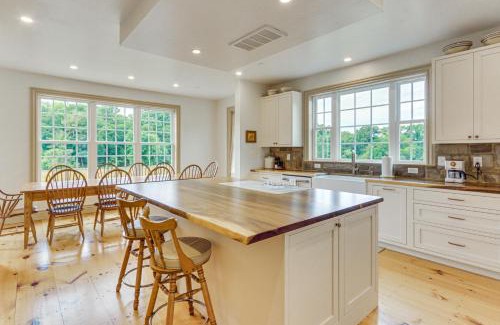 Middletown Casa | Updated Farmhouse Less Than 2 Mi to Historic Middletown!
