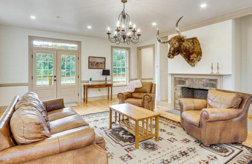 Middletown Casa | Updated Farmhouse Less Than 2 Mi to Historic Middletown!