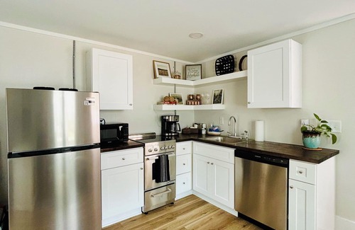 West Southern Pines Casa | Updated, Fenced, Pet Friendly Downtown Cottage