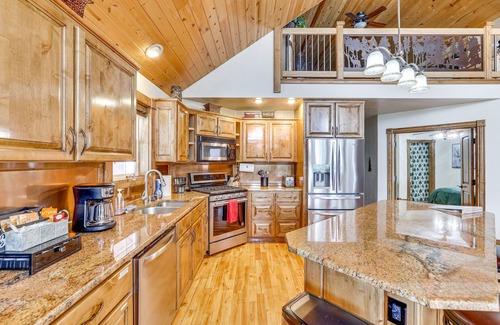Garden Valley Cabina | Updated Garden Valley Home w/ Fire Pit & Game Room