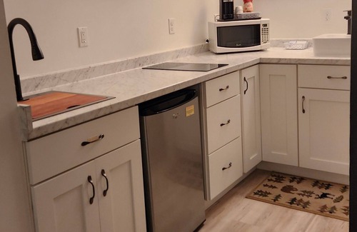 Bellaire Apartamento | Updated Golf and Ski Condo Sleeps 5 by Shanty Creek
