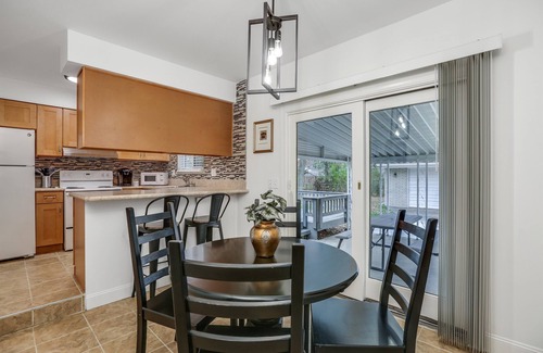 Livonia Casa | Updated home in great neighborhood with outdoor spaces