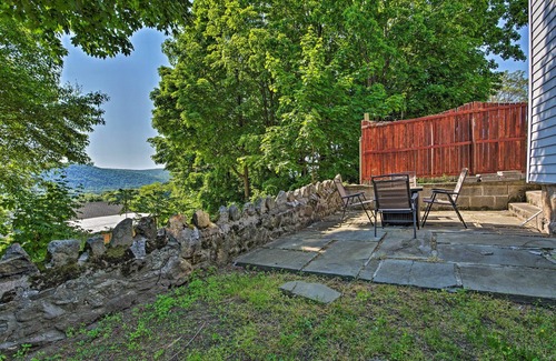 Highland Falls Cabaña | Updated Home w/ Patio Half Mile to West Point