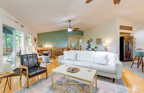 Mountain Springs Casa | Updated Home w/ Private Hot Tub & Mtn Views!