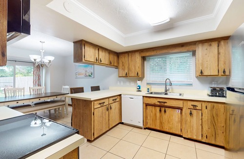 Cape Caneveral Beach Gardens Casa | Updated home with beach access, games, grill, & central AC - snowbird-friendly
