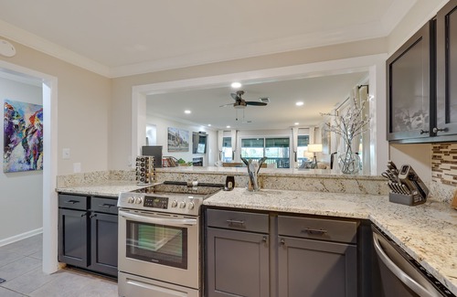 Lake Hamilton Apartamento | Updated Hot Springs Condo w/ Lakefront Balcony!