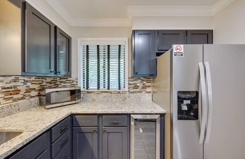 Lake Hamilton Apartamento | Updated Hot Springs Condo w/ Lakefront Balcony!