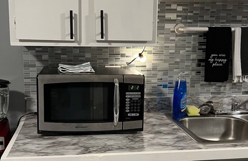 Bangor Casa | Updated house close to downtown and the airport.