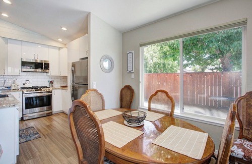 Elk Grove Casa | Elk Grove House with King Bed, Pool & Hot Tub