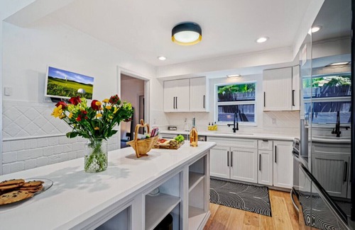 South Palm Park Neighborhood Association Apartamento | Family friendly house with heated pool 5 min to beach