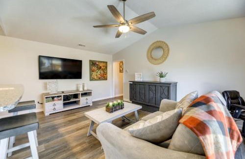 Hubert Casa | Updated Hubert Vacation Rental 5 Mi to Beaches!