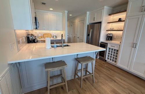 Fort Bay Condominio | Updated Latitude 29 #34 Beachfront w/Pool, Hot Tub & Grills! Free Golf & Tix!