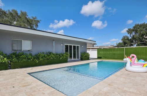 Ives Estates Villa | Updated Miami Villa w/ Private Pool: 6 Mi to Beach