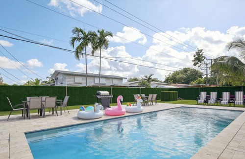 Ives Estates Villa | Updated Miami Villa w/ Private Pool: 6 Mi to Beach