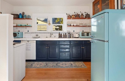 Dunsmuir Apartamento | Updated Mountain Home Clawfoot Tub Near Waterfalls