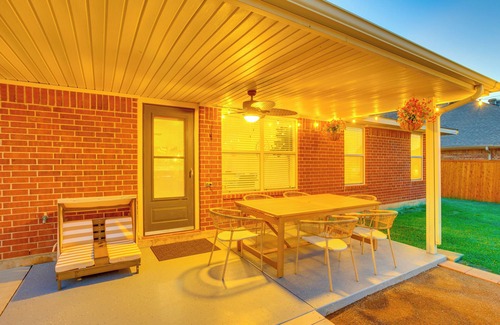 Oklahoma City Cabaña | Updated Oklahoma City Home ~ 11 Mi to Bricktown!