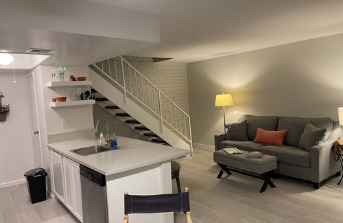 Palm Desert Condominio | Updated perfectly located PD condo