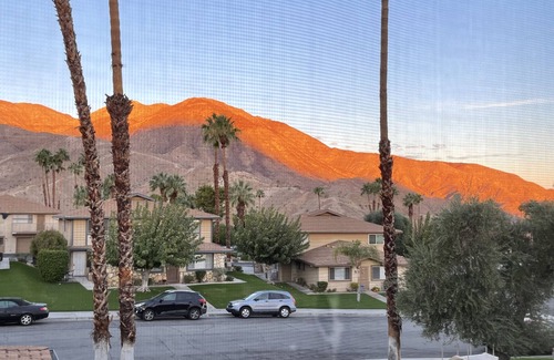 Palm Desert Condominio | Updated perfectly located PD condo