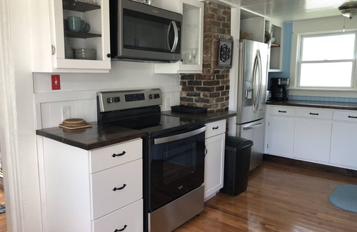 Weirs Beach Casa | Updated Quaint Cottage Steps to Weirs Beach Boardwalk, Eats & Fun!