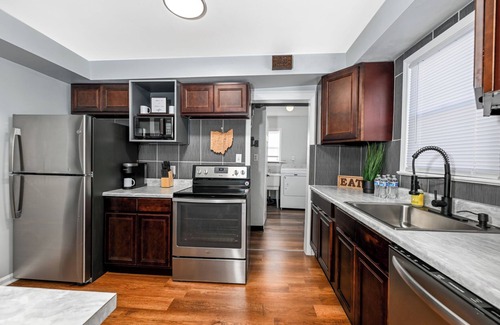 Shaker Heights Casa | Updated Ranch Near Hospitals & Van Aken District