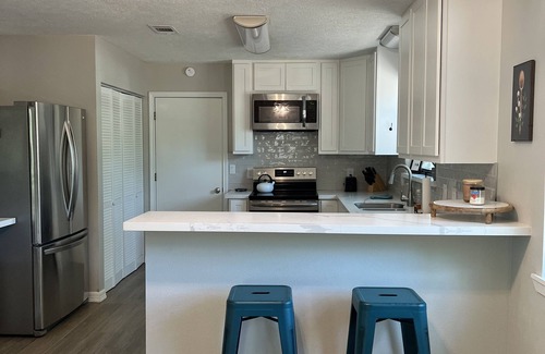 Brookeland Casa | Updated Rayburn Country Home with outdoor space and plenty of room to entertain.