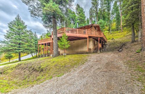 Ruidoso Casa | Updated Ruidoso Cabin with Spacious Deck and View