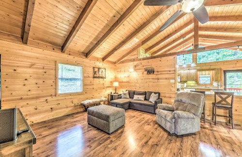 Ruidoso Casa | Updated Ruidoso Cabin with Spacious Deck and View