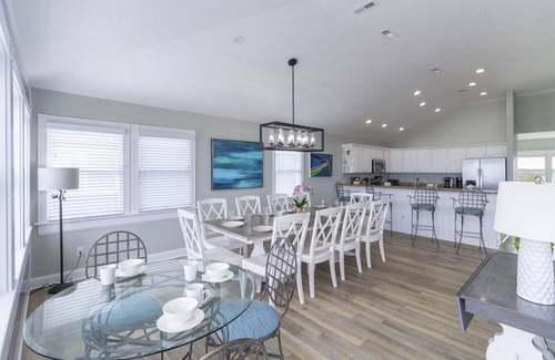 South Nags Head Casa | Updated S Nags Head oceanfront beach house, near Cape Hatteras Natl Park.