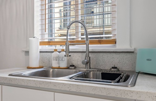 Willmore Condominio | Updated Studio in Downtown Long Beach - Walk to Everything