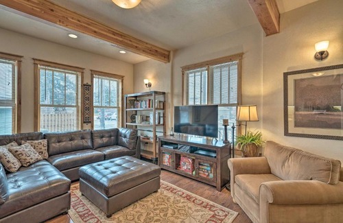 Red Lodge Casa | Updated Townhome with Hot Tub - Walk to Downtown!