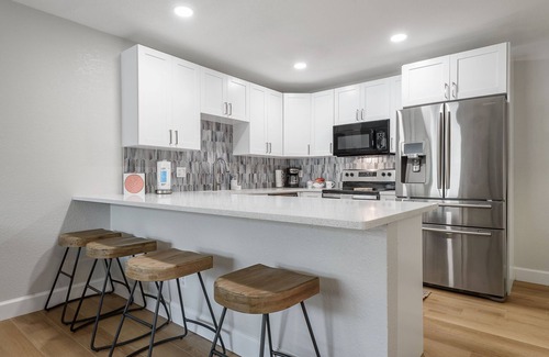 Apollo Beach Condominio | Updated Waterfront Condo in Apollo Beach 1572