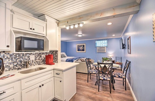 Williamstown Apartamento | Updated Williamstown Apartment with Kitchen!