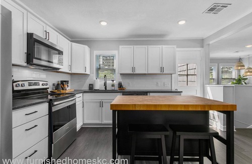 Mission Casa | Updtd 4 BR Home|Safe|Quiet|30 DAY Stays