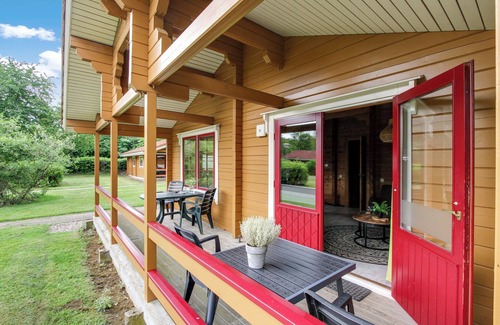 Municipality of Hardenberg Casa | Upgraded 4-person bungalow with dishwasher, washing machine and veranda at park ’t Hooge Holt, near Gramsbergen and playgrounds.