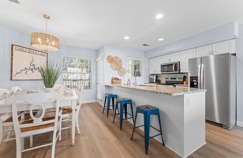 Kimberling City Condominio | Upgraded Condo-Lake Access-Cmty Outdoor Pool, Mini Golf & More-Free Attraction Tickets