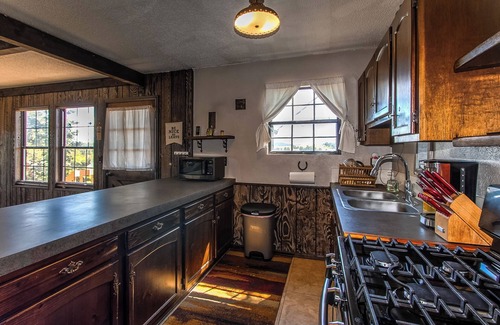 Indian Mountain Cabina | Upgraded & Private Cabin, Incredible Views over 6+ acres by Nat'l park access